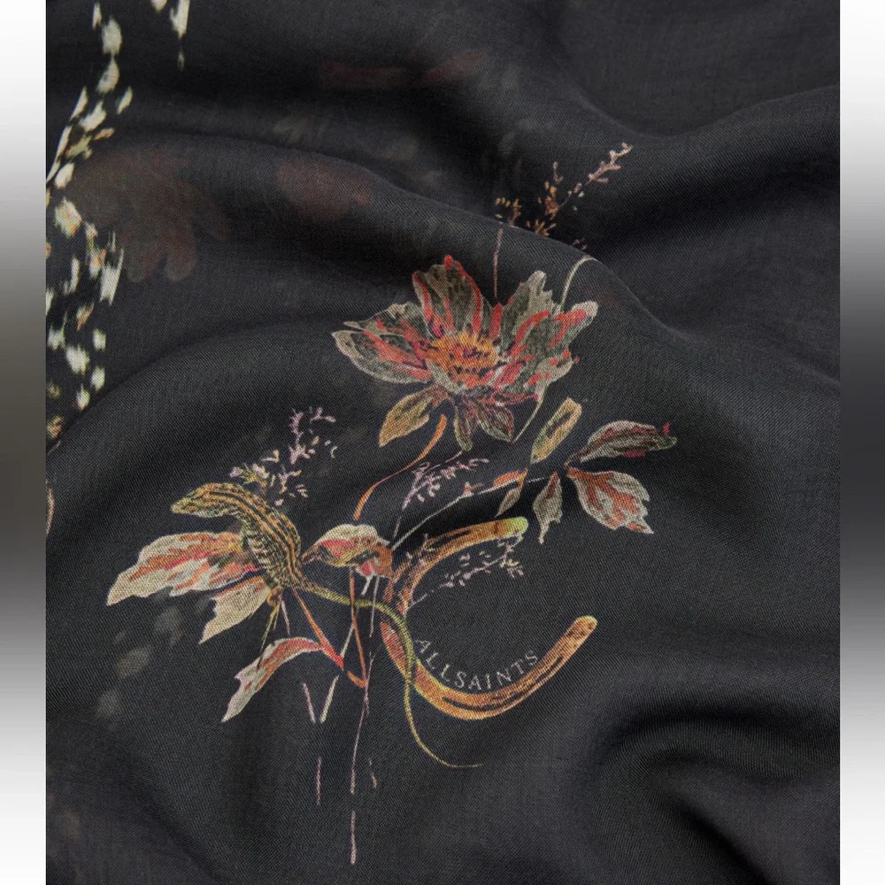 TANANA FLORAL PRINT RUANA